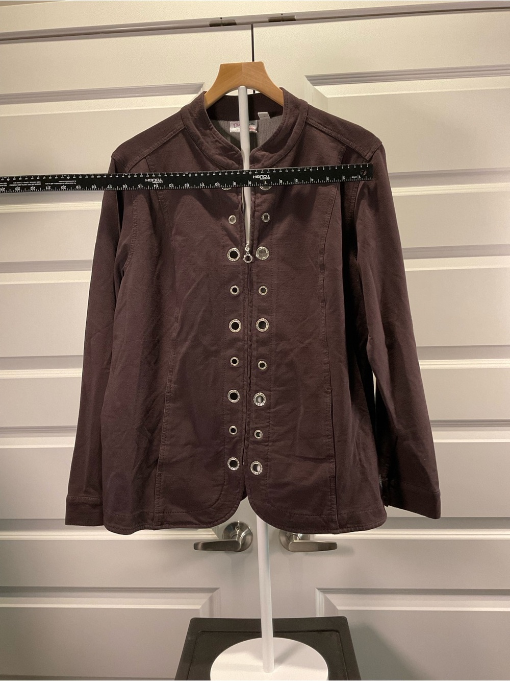 Quacker Factory Brown Eyelet-Front Utility Jacket - Picture 4 of 9
